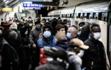 Sur les quais du métro à Paris, le 14 mai 2020