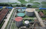 Vue aérienne de l'usine d'engrais de Ashuganj, dans l'est du Bangladesh, à l'arrêt depuis un an, le 12 août 2026