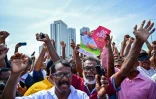 Les partisans du nouveau président du Sri Lanka, Anura Kumara Dissanayaka, célèbrent leur victoire à Colombo, le 23 septembre 2024
