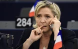 Marine Le Pen, participe à la session plénière du Parlement européen marquant l'élection de son nouveau président à Strasbourg, dans l'est de la France, le 17 janvier 2016