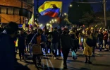 Des milliers d'indigènes, étudiants, travailleurs  et personnes en colère manifestent contre le gouvernement à Quito, le 20 juin 2022