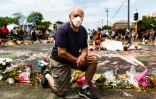 Rick Curran, un habitant de Minneapolis venu se recueillir sur les lieux de la mort de George Floyd, le 2 juin 2020