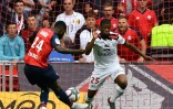 L'attaquant lillois Jonathan Bamba inscrit l'un de ses deux buts contre Guingamp à Villeneuve-d'Ascq, le 26 août 2018