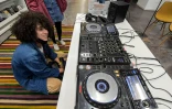 Yasmina Gaida, alias Fouchika Junior, lors d'une classe de formation au mixage, le 25 novembre 2021 à l'Institut français à Tunis