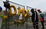 Un mémorial pour la star du rap décédée DMX, devant l'hôpital de White Plains, le 09 avril 2021 à New York