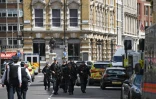 Des policiers à Borough High Street à Londres le 4 juin 2017 après l'attentat