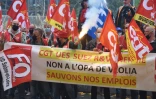Manifestation de salariés de Suez contre le projet de rachat de Veolia, le 29 septembre 2020 à La Défense