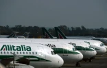 Des avions de la flotte d'Alitalia sur le tarmac de l'aéroport de Rome-Fiumicino, le 1er novembre 2013