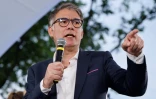 Le premier secrétaire du PS, Olivier Faure lors du premier meeting de campagne du Nouveau Front populaire, le 17 juin 2024 à Montreuil, en Seine-Saint-Denis