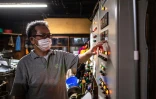 Shunji Tsuchimoto, gérant du sento Inari-yu, le 6 juillet 2022 à Tokyo 