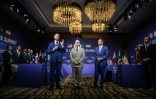 Le vice-président américain JD Vance (g), le Premier ministre pakistanais Shehbaz Sharif (c) et le Premier ministre et ministre des Affaires étrangères du Qatar, Cheikh Mohammed bin Abdulrahman bin Jassim Al-Thani, à l'ouverture d'une réunion quadrilatérale entre les Etats-Unis, l'Iran, le Pakistan et le Qatar, au complexe hôtelier de Bürgenstock, le 21 juin 2026 en Suisse
