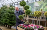 Robin Mercer, propriétaire de la chaîne de jardineries Hillmount Garden Centre, dans un de ses magasins à Belfast, le 30 novembre 2021