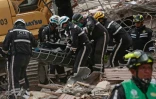 Un corps extrait des décombres  le 19 avril 2016 à Portovieja en Equateur