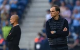 Thomas Tuchel (D) et Pep Guardiola (G) lors de la finale de la Ligue des champions 2021, le 29 mai 2021 à Porto