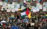 Rassemblement à l'occasion de la Journée d'Al-Qods (Jérusalem) à Sanaa, le 28 mars 2025 au Yémen