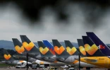 Ses avions portant le logo de Thomas Cook parqués sur le tarmac de l'aéroport de Manchester le 23 septembre 2019 après la faillite de la compagnie