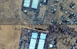 Montage d'images satellites diffusées par Maxar Technologies montrant le camp de déplacés dans la zone de Tal al-Sultan à Rafah dans le sud de la bande de Gaza, le 29 mai 2024