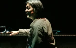 Le compositeur japonais Ryuichi Sakamoto, pionnier des musiques électroniques et auteur de nombreuses musiques de films, le 22 octobre 2005 à Rome