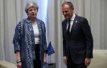 La Première ministre britannique Theresa May et Donald Tusk se rencontrent lors du sommet UE-Ligue arabe à Charm el-Cheikh (est de l'Egypte), le 25 février 2019 