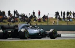 Le Britannique Lewis Hamilton au volant de sa Mercedes au GP de Chine  sur le circuit de Shanghai, le 15 avril 2018