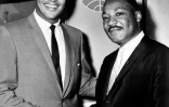 Harry Belafonte et Martin Luther King le 21 août 1964 à New York