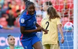 La joie de l'attaquante française Kadidiatou Diani, après avoir ouvert le score contre la Belgique, lors de leur match de l'Euro, le 14 juillet 2022 au New York Stadium à Rotherham (Angleterre)