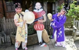 Des acteurs chinois célèbrent dans les rues de Startford-upon-Aven, les 400 ans de la naissance de Shakespeare, le 23 avril 2016