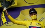 Le Néerlandais Mathieu van der Poel, toujours maillot jaune de leader à l'issue de la 4e étape du Tour de France, disputée entre Redon et Fougères, le 29 juin 2021 