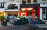 Des poubelles s'amoncellent à Saint-Germain-des-Prés à Paris le 9 juin 2016