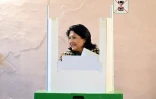 La présidente géorgienne Salomé Zourabichvili vote pour les élections législatives à Tbilissi, le 26 octobre 2024