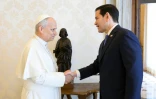 Cette photo, prise et diffusée le 7 mai 2026 par Vatican Media, montre le pape Léon XIV lors d'une audience privée avec le secrétaire d'Etat américain Marco Rubio au Vatican