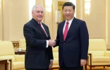 Le secrétaire d'Etat américain Rex Tillerson et le président chinois Xi Jinping à Pékin, le 19 mars 2017