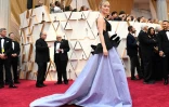 L'actrice Saoirse Ronan sur le tapis rouge de la 92e cérémonie des Oscars, le 9 février 2020 à Hollywood, en Californie