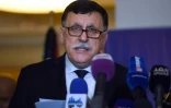 Fayez al-Sarraj désigné Premier ministre libyen par la communauté internationale s'adresse à la presse à Tunis le 8 janvier 2016