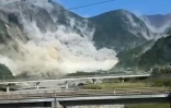 Capture d'écran réalisée à partir d'une séquence vidéo capturée par un internaute montrant des chutes de pierres près du pont Kanan dans le comté de Hualien le 3 avril 2024