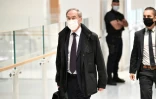 Claude Guéant arrive au tribunal pour le procès des sondages de l'Elysée, le 18 octobre 2021 à Paris