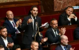 Le député du Rassemblement national (RN) Thomas Ménagé (au centre) s'exprime lors d'une séance de questions au gouvernement à l'Assemblée nationale, à Paris, le 21 juillet 2026