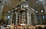 Le pape François lors de la messe le 1er janvier 2016 à la Basilique Saint-Pierre à Rome