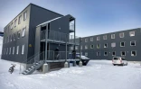 Des logements temporaires pour les démunis à Nuuk, au Groenland, le 7 mars 2025