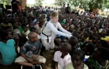 Madonna dans une école primaire au Malawi, le 2 avril 2013