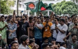 Manifestation d'étudiants pour demander la démission du président de la Cour suprême Obaidul Hassan, le 10 août 2024 à Dacca, au Bangladesh