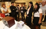 jeudi 2 Décembre 2010

Présentation de la très grande boutique d'Orange