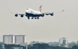 Un Boeing 747 de British Airways en phase d'atterrissage à l'aéroport londonien d'Heathrow le 3 mai 2019