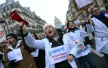 Manifestation de médecins libéraux contre une "dérive autoritaire" qui menace selon eux leur "liberté d'exercice", le 10 janvier 2026 à Paris 