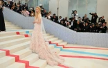 L'actrice Nicole Kidman portant une ancienne robe Chanel au gala du Met de New York le 1er mai 2023 en l'honneur du couturier Karl Lagerfeld
