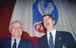 Bernard Lapasset (à droite) avec son prédécesseur Albert Ferrasse à l'occasion d'une réunion de la FFR, le 4 juillet 1992 à Deauville 