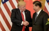 Les présidents américain et chinois Donald Trump (g) et Xi Jinping, le 9 novembre 2017 à Pékin