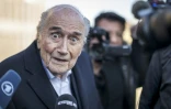 L'ancien président de la Fifa Sepp Blatter, à sa sortie de la Cour d'appel de Muttenz près de Bâle (Suisse), le 3 mars 2025