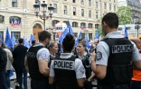 Des policiers manifestent devant la Préfecture de police, le 17 juin 2020 à Paris
