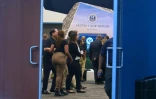 Des personnes arrivent à un salon de recrutement de la police de l'immigration (ICE), à Provo, dans l'Utah, le 15 septembre 2025